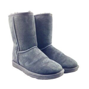 UGG Women's Classic Short‎ Boot - Size 10